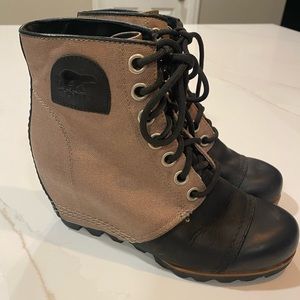 Sorel PDX wedge bootie size 7